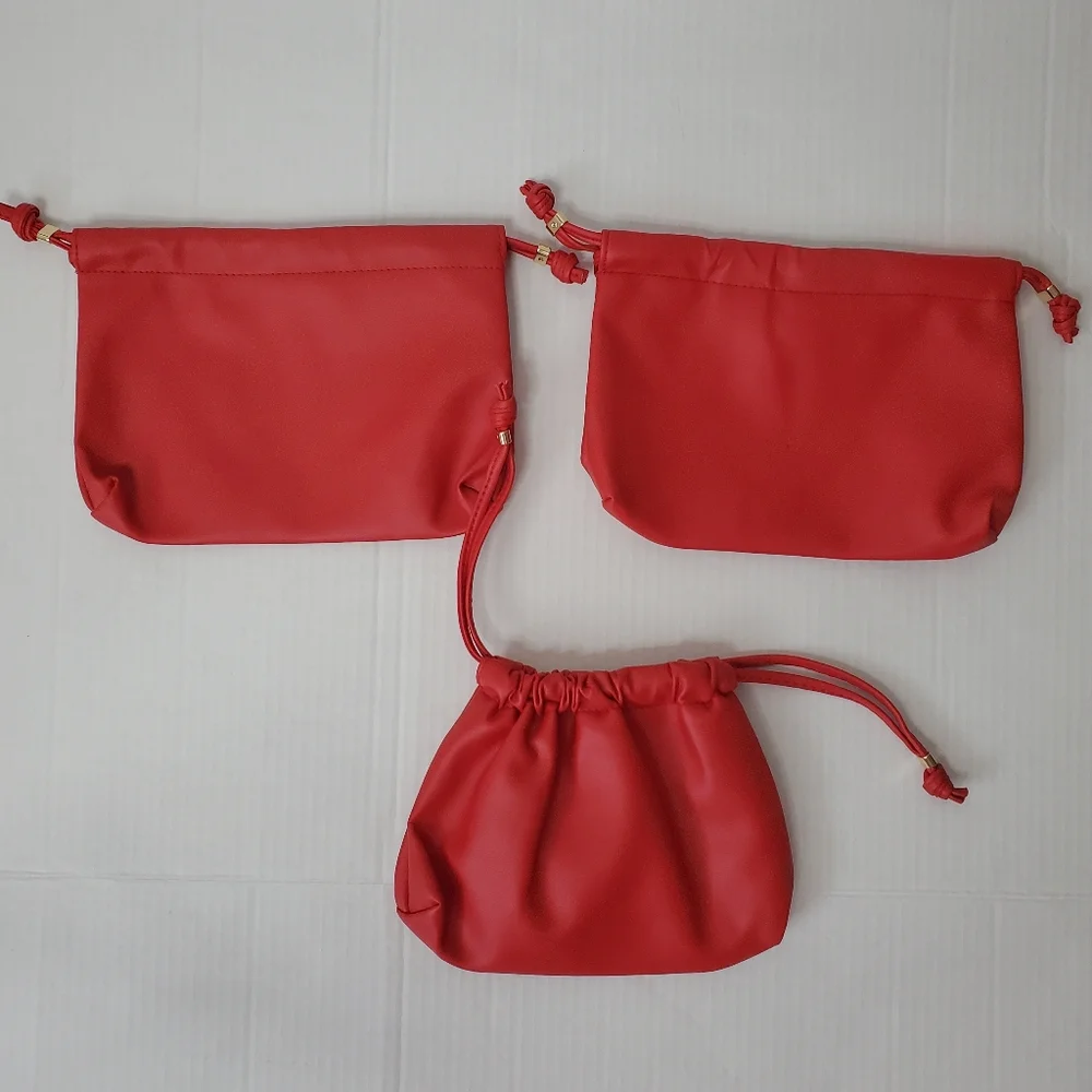 Set Of 3 Elizabeth Arden Cosmetic Makeup Travel Bags Red.